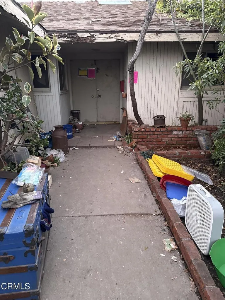 2923 Sailor Avenue, Ventura, California 93001 home-pic-1