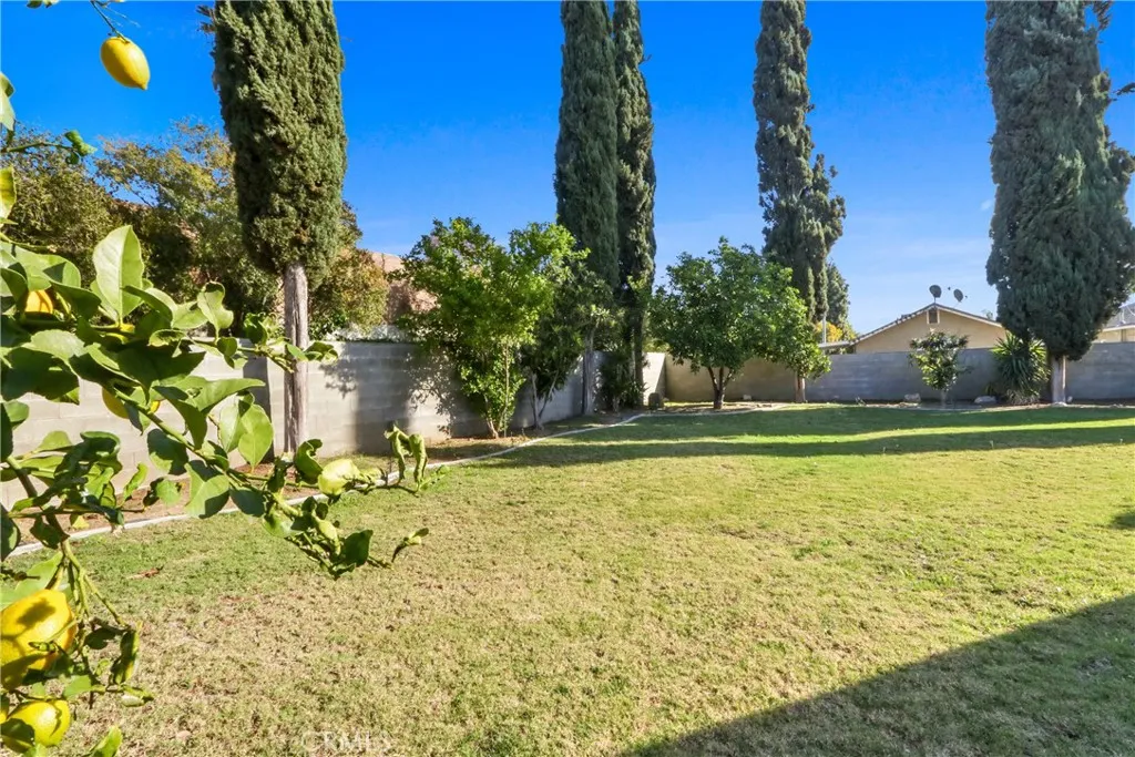12321 Gardenia Place, Chino, California 91710 home-pic-20