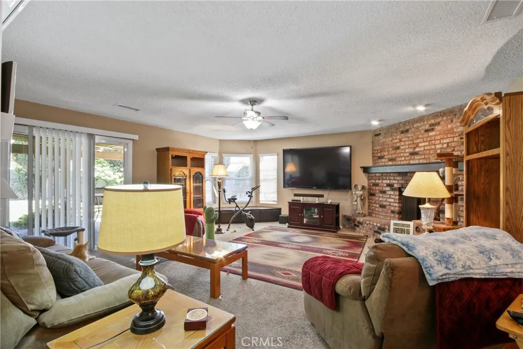 12321 Gardenia Place, Chino, California 91710 home-pic-7