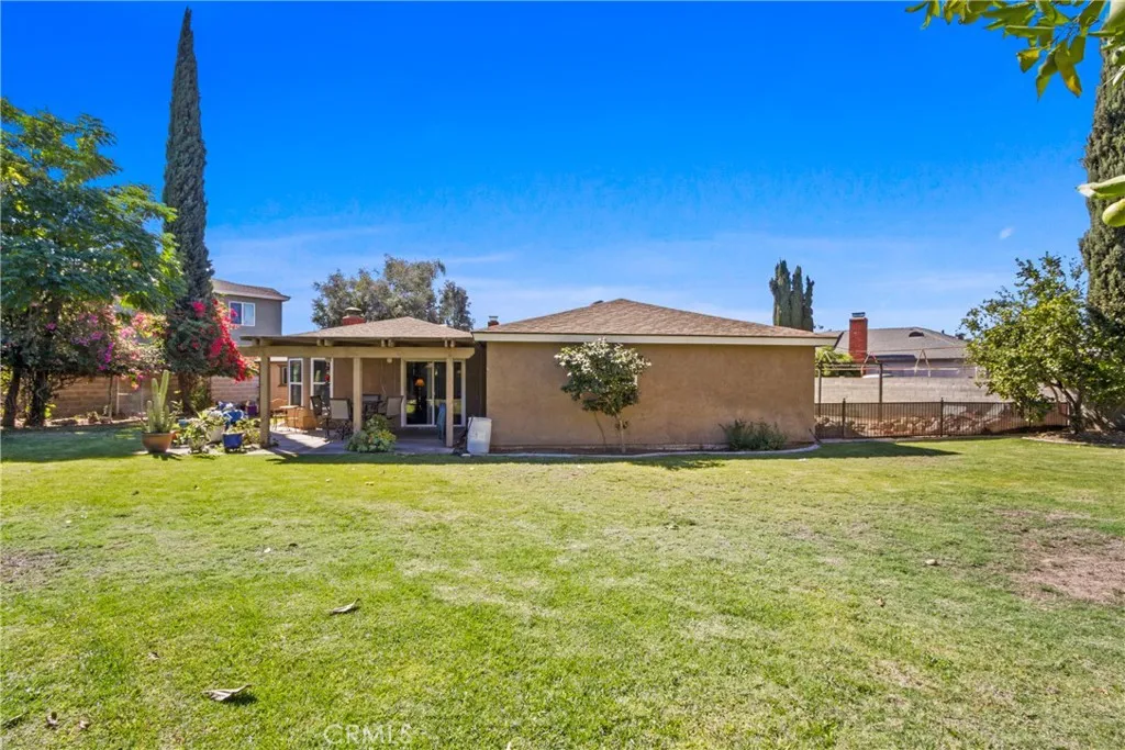 12321 Gardenia Place, Chino, California 91710 home-pic-15