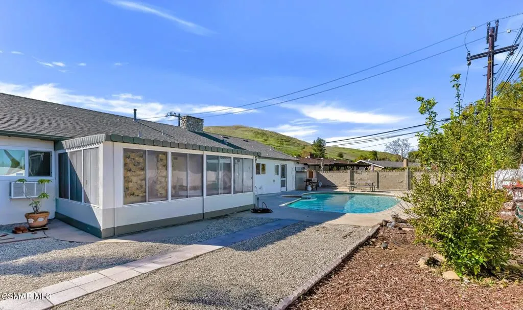 417 W Columbia Road, Thousand Oaks, California 91360 home-pic-29