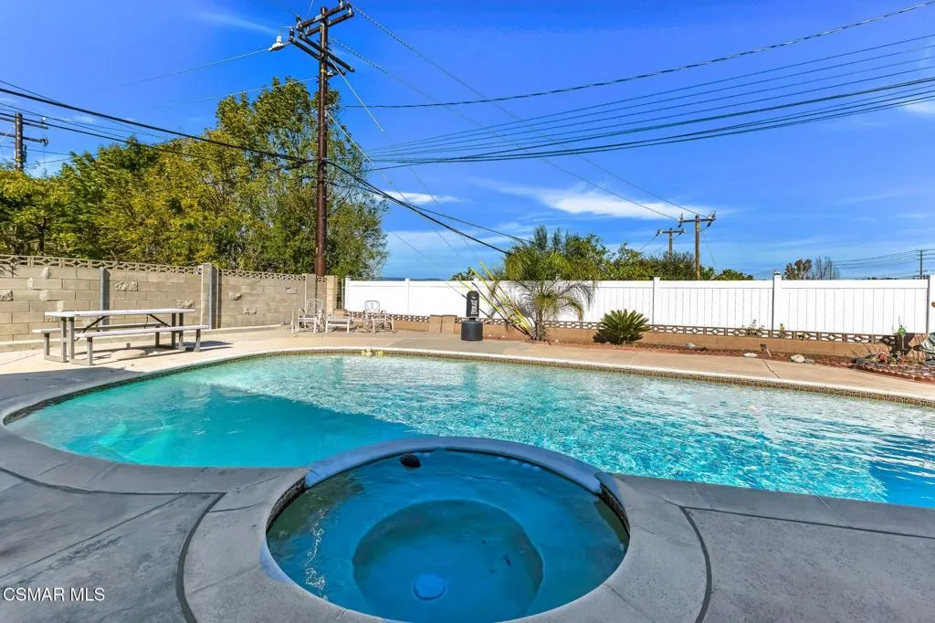 417 W Columbia Road, Thousand Oaks, California 91360 home-pic-31