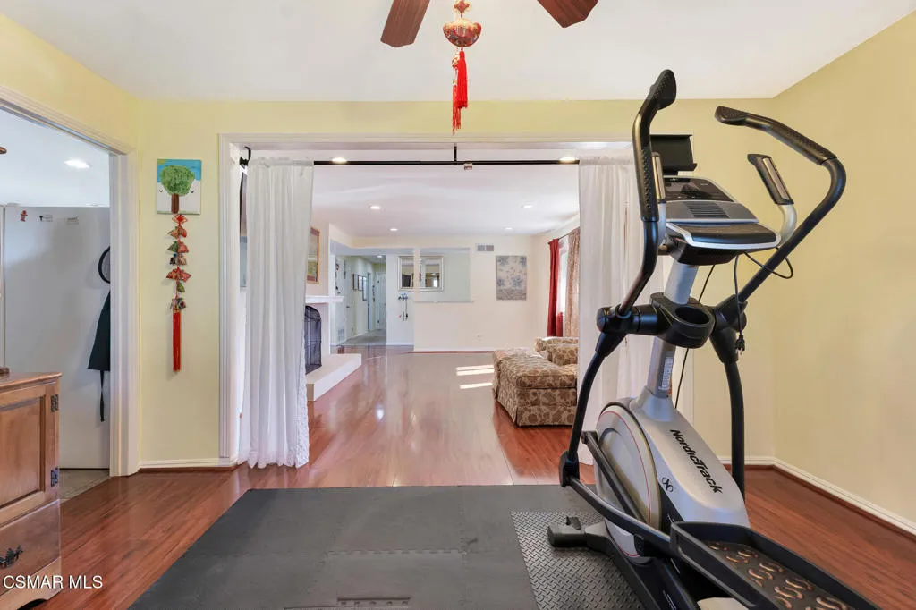 417 W Columbia Road, Thousand Oaks, California 91360 home-pic-10