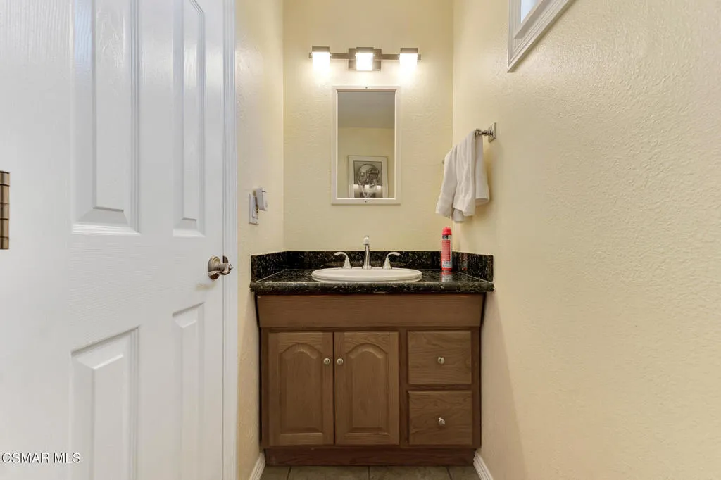 417 W Columbia Road, Thousand Oaks, California 91360 home-pic-18