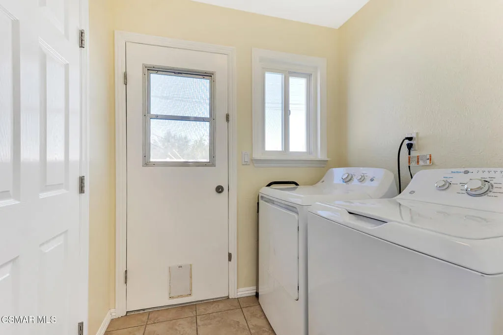 417 W Columbia Road, Thousand Oaks, California 91360 home-pic-19