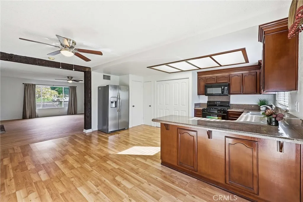 21010 E Cypress, Covina, California 91724 home-pic-17