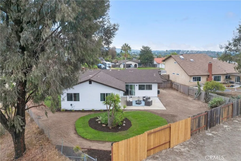 1768 Henderson Court, Vista, California 92083 home-pic-31