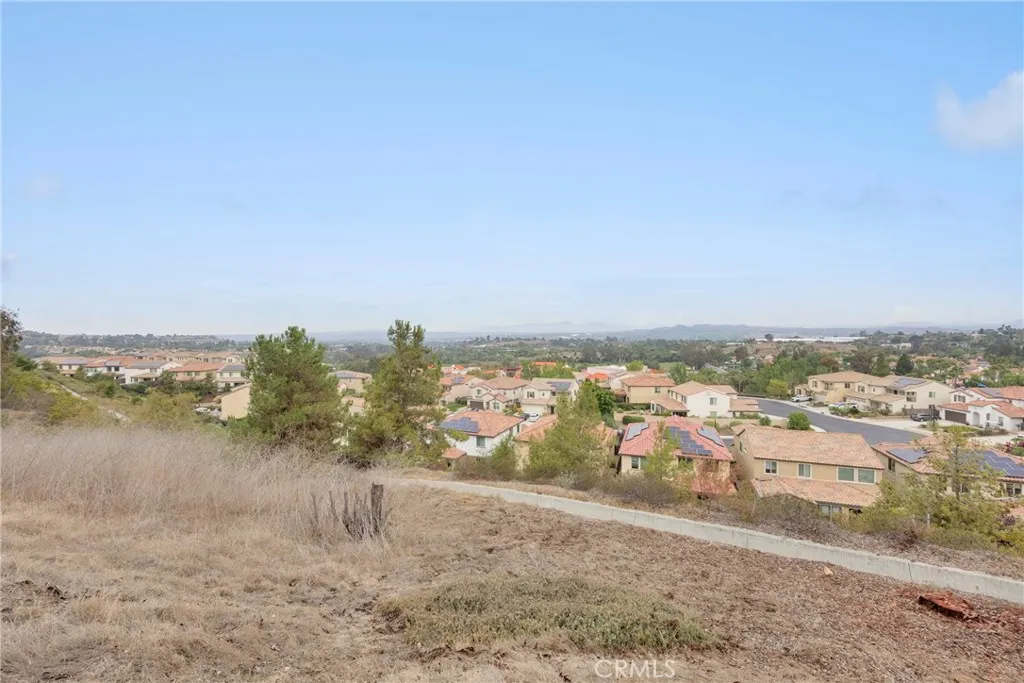 1768 Henderson Court, Vista, California 92083 home-pic-35
