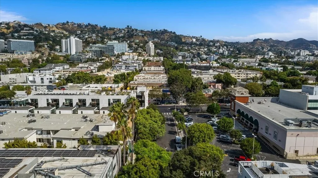 1045 N Kings, West Hollywood, California 90069 home-pic-21
