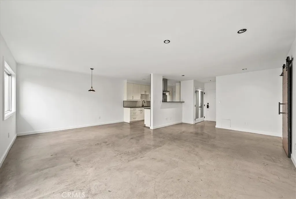 1045 N Kings, West Hollywood, California 90069 home-pic-8