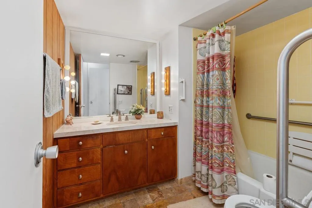 4875 Academy St, San Diego, California 92109 home-pic-16