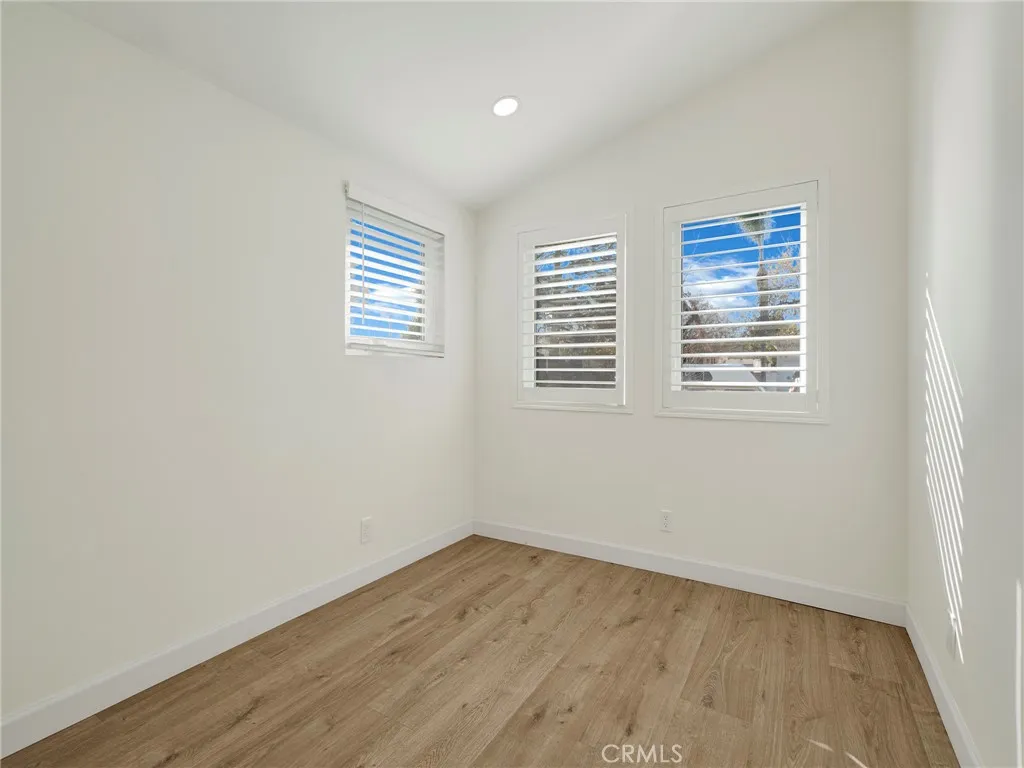 900 N Parish, Burbank, California 91506 home-pic-18