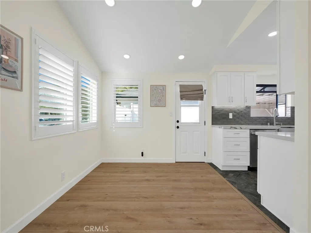 900 N Parish, Burbank, California 91506 home-pic-17