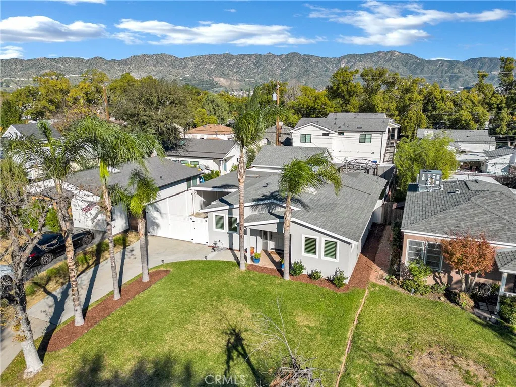 900 N Parish, Burbank, California 91506 home-pic-12