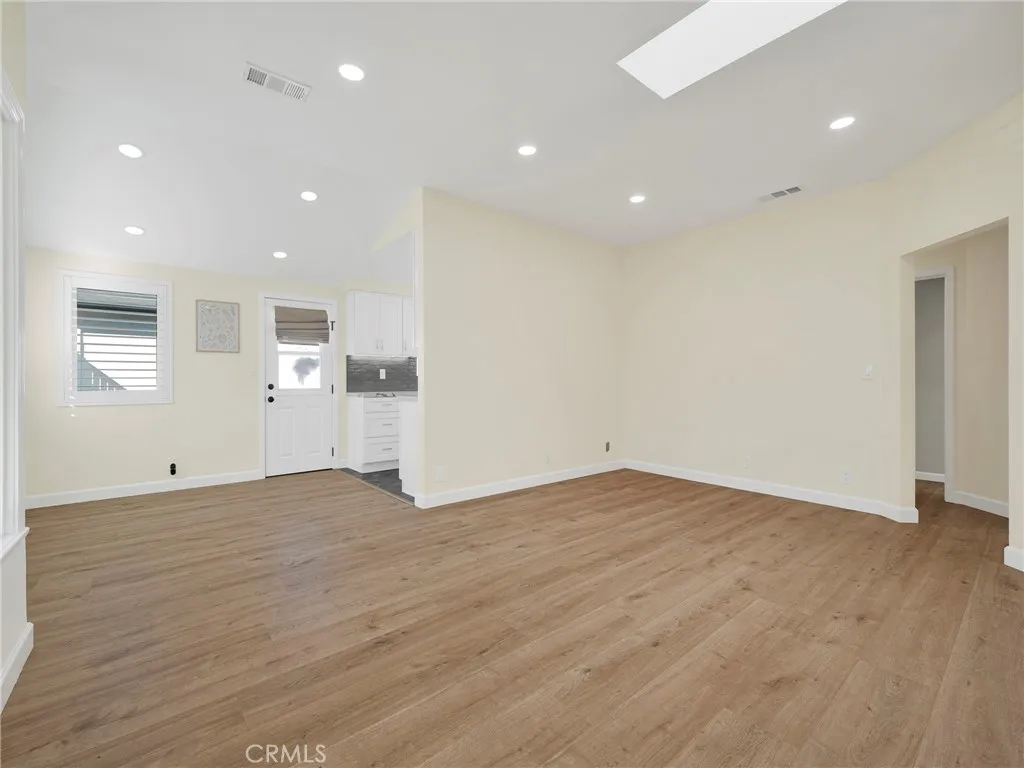 900 N Parish, Burbank, California 91506 home-pic-16