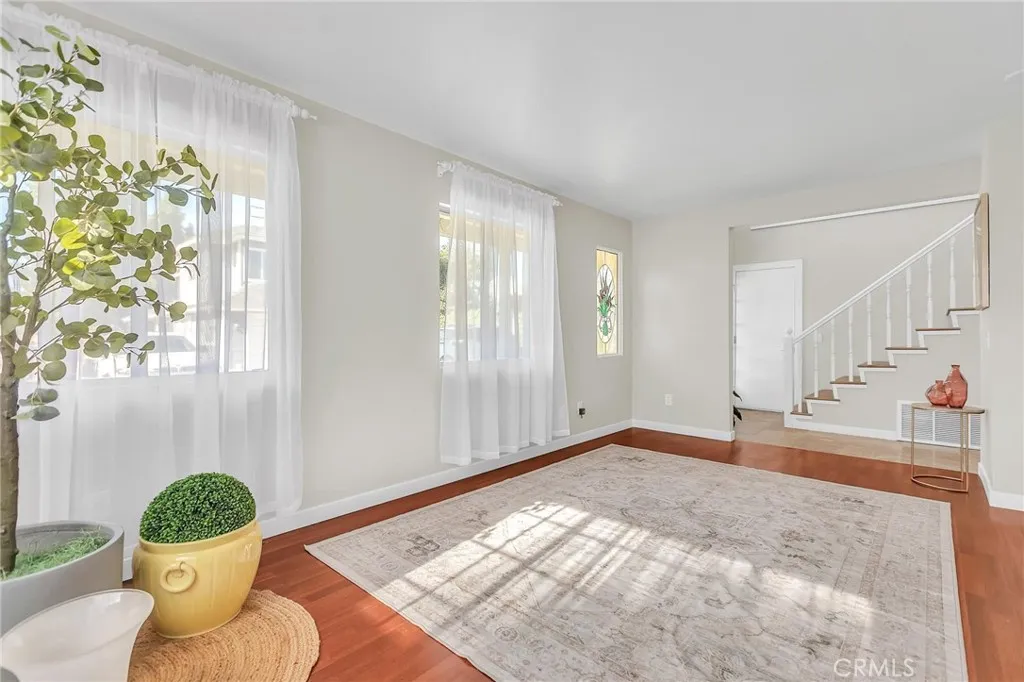 10646 Scott, Whittier, California 90603 home-pic-6