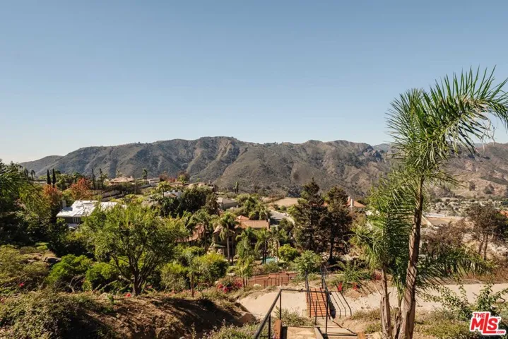 Backyard Hiking Trail/View Dec