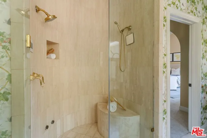 Primary Suite Bathroom