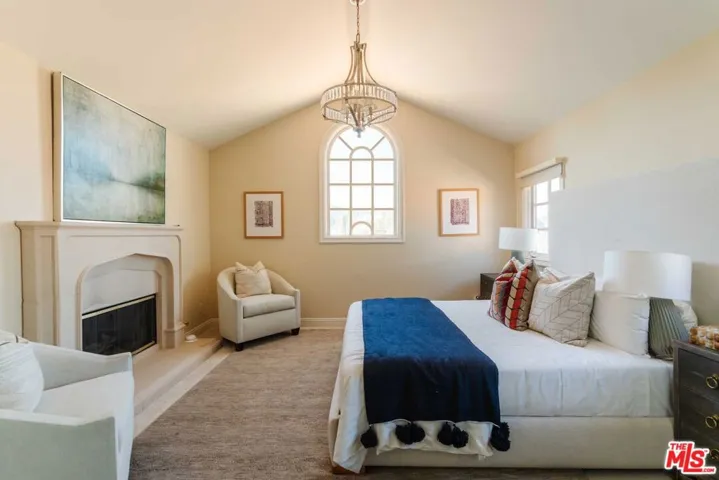 Junior Primary Suite #1