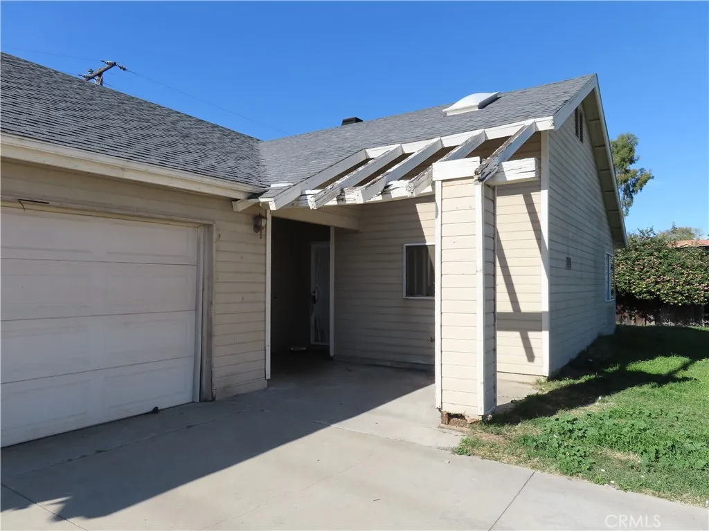 418 W Randall, Rialto, California 92376 home-pic-3
