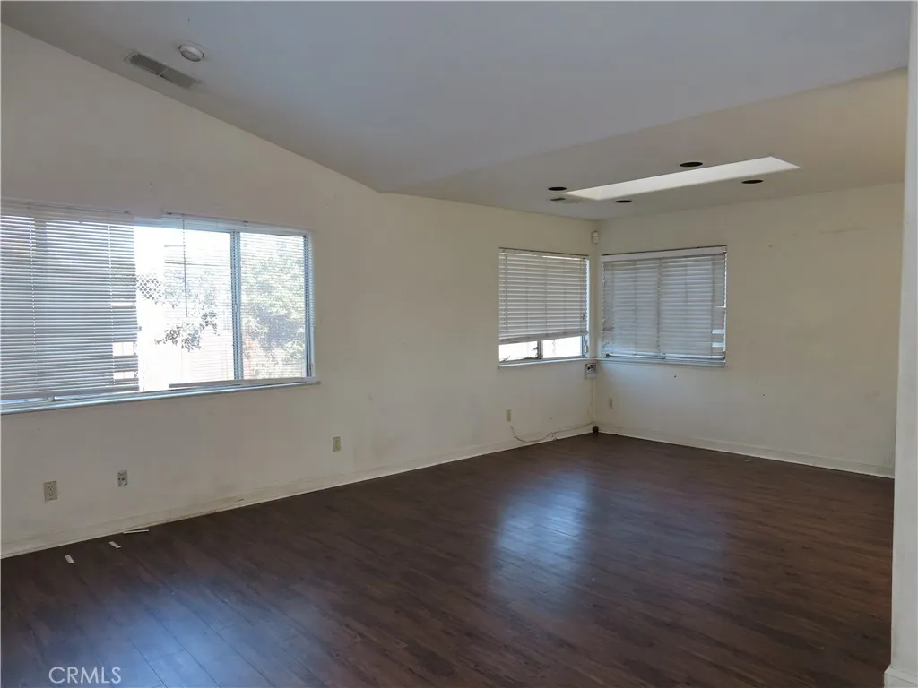 418 W Randall, Rialto, California 92376 home-pic-5