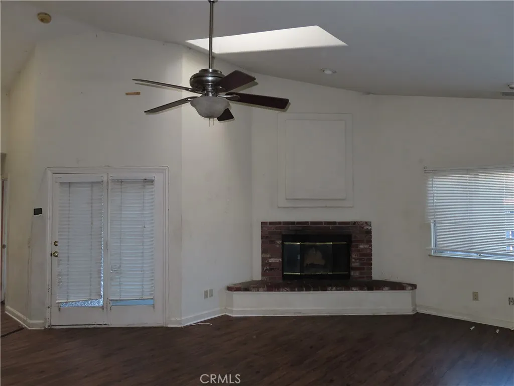 418 W Randall, Rialto, California 92376 home-pic-6