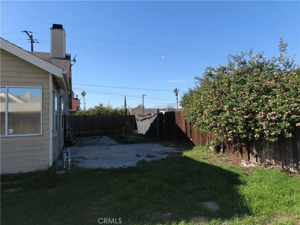 418 W Randall, Rialto, California 92376 home-pic-17