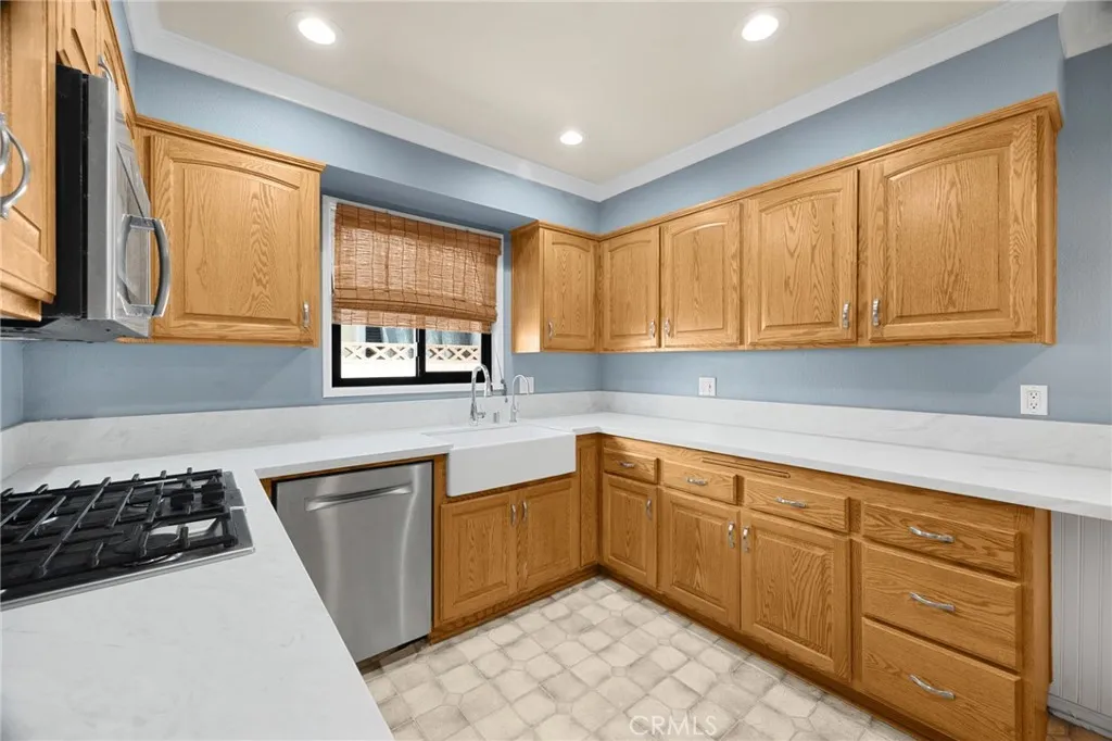 15814 Sharonhill Drive, Whittier, California 90604 home-pic-4