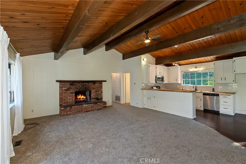 129 Zermat Unit 1  home-pic-3