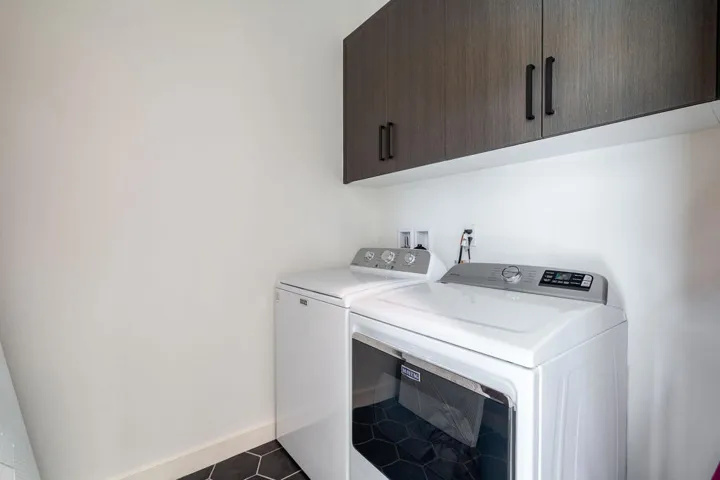 80034ChampionsWay-27