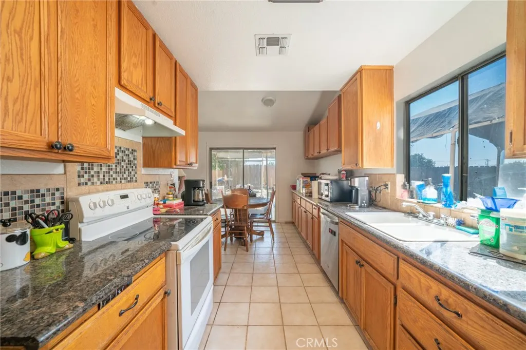 19893 Lucas Ct, Hilmar, California 95324 home-pic-5