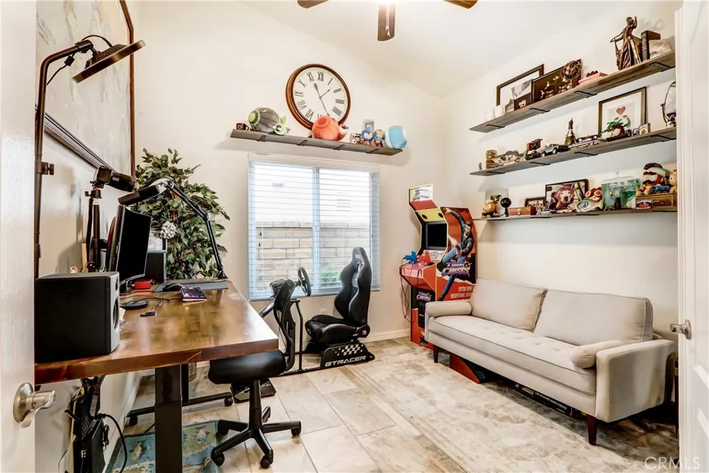 9174 Desert Acacia, Corona, California 92883 home-pic-18
