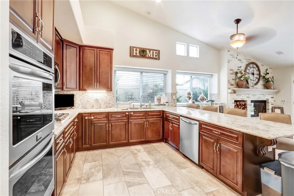 9174 Desert Acacia, Corona, California 92883 home-pic-8