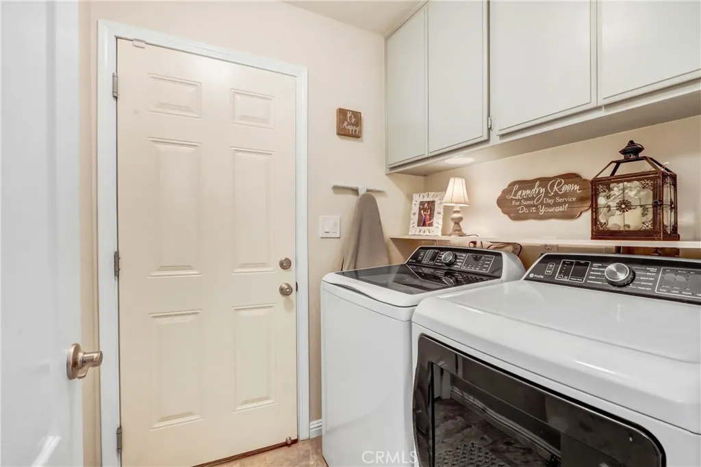 9174 Desert Acacia, Corona, California 92883 home-pic-20