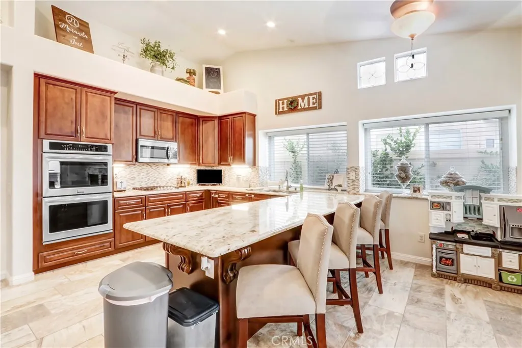 9174 Desert Acacia, Corona, California 92883 home-pic-10