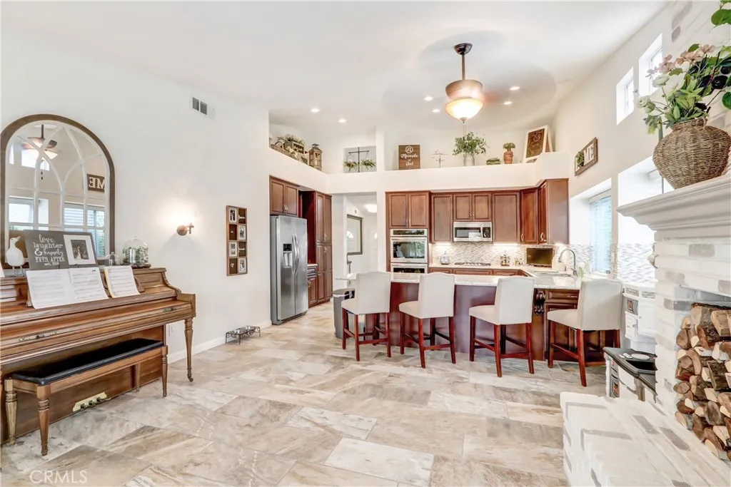 9174 Desert Acacia, Corona, California 92883 home-pic-13