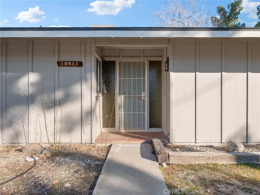 10011 Alta Mesa, Phelan, California 92371 home-pic-2