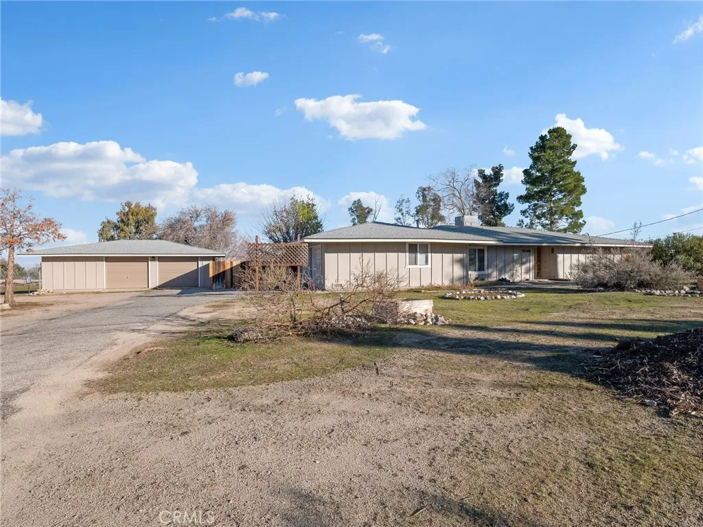10011 Alta Mesa, Phelan, California 92371 home-pic-1