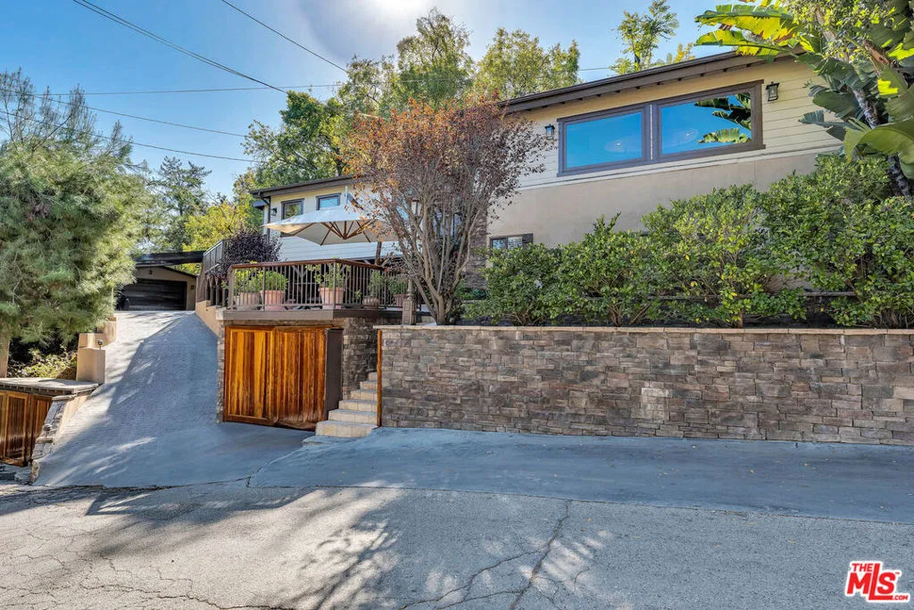 21832 Canon Drive, Topanga, California 90290 home-pic-3