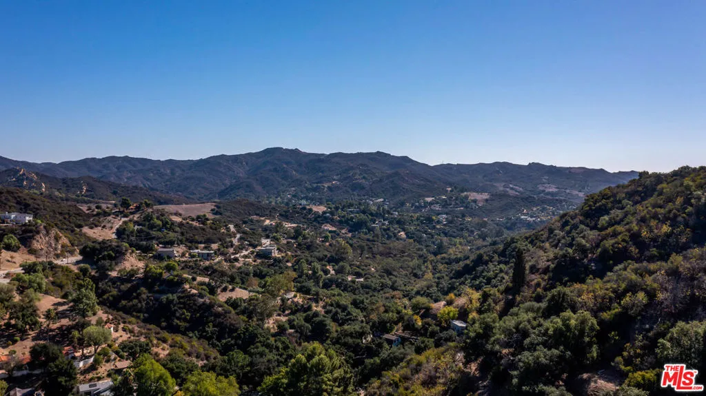 21832 Canon Drive, Topanga, California 90290 home-pic-52