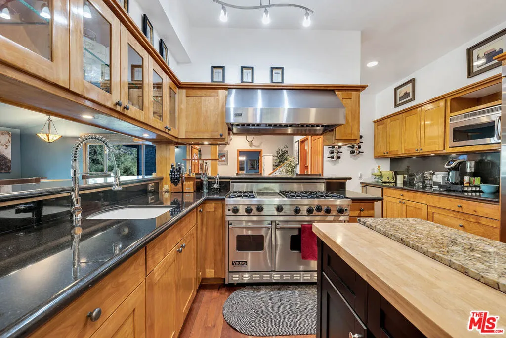 21832 Canon Drive, Topanga, California 90290 home-pic-31