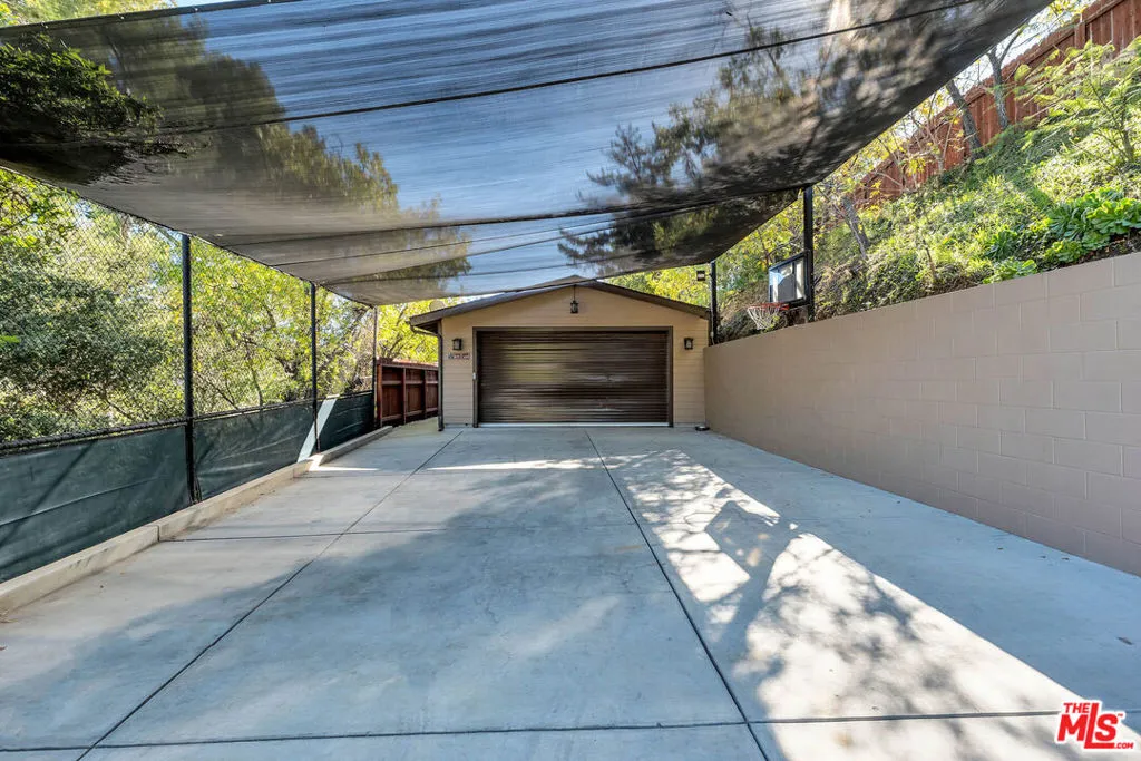 21832 Canon Drive, Topanga, California 90290 home-pic-11
