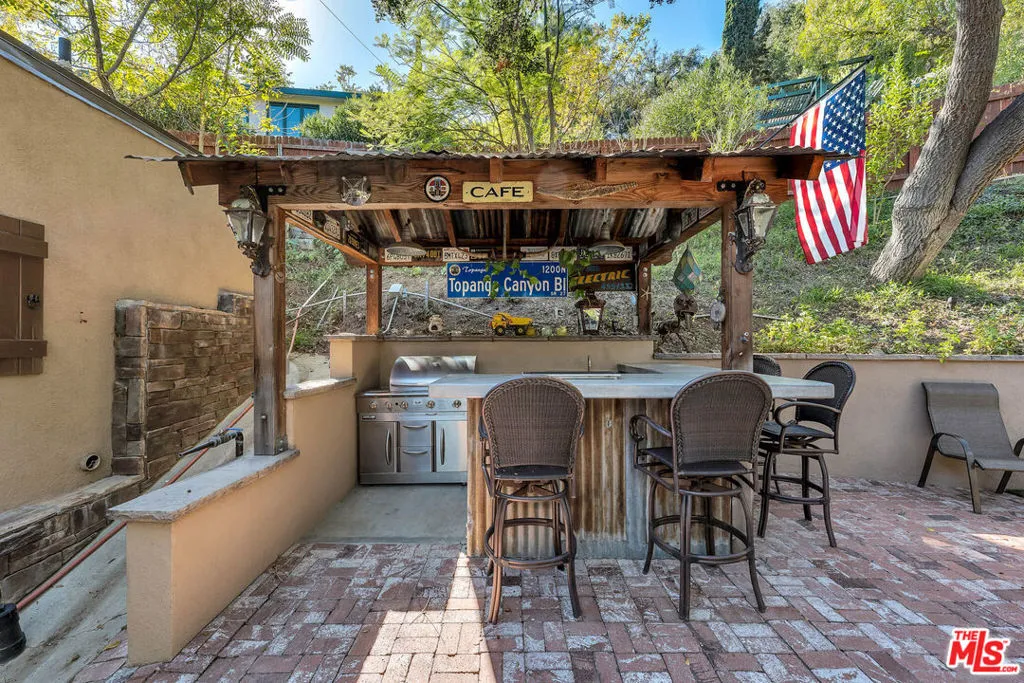 21832 Canon Drive, Topanga, California 90290 home-pic-21