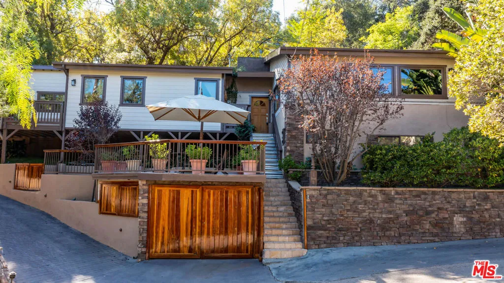 21832 Canon Drive, Topanga, California 90290 home-pic-1