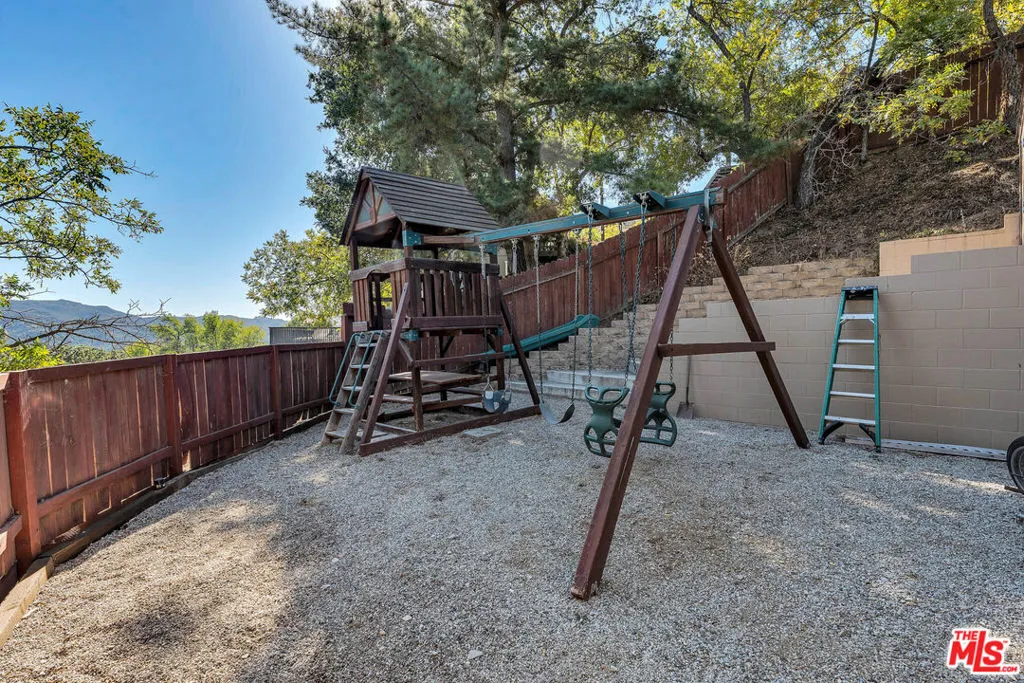 21832 Canon Drive, Topanga, California 90290 home-pic-10