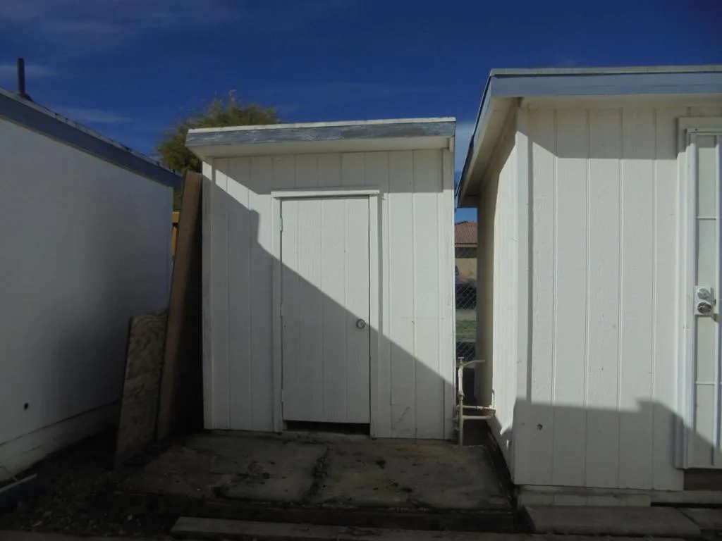 2274 Riviera Drive, Blythe, California 92225 home-pic-20