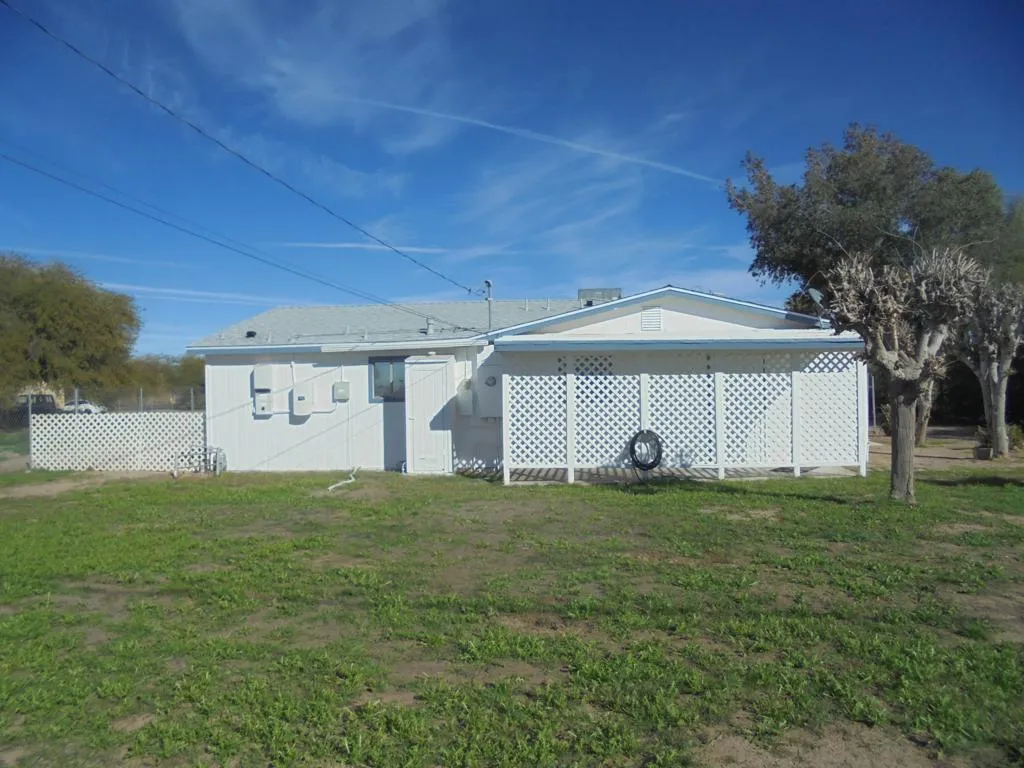 2274 Riviera Drive, Blythe, California 92225 home-pic-1