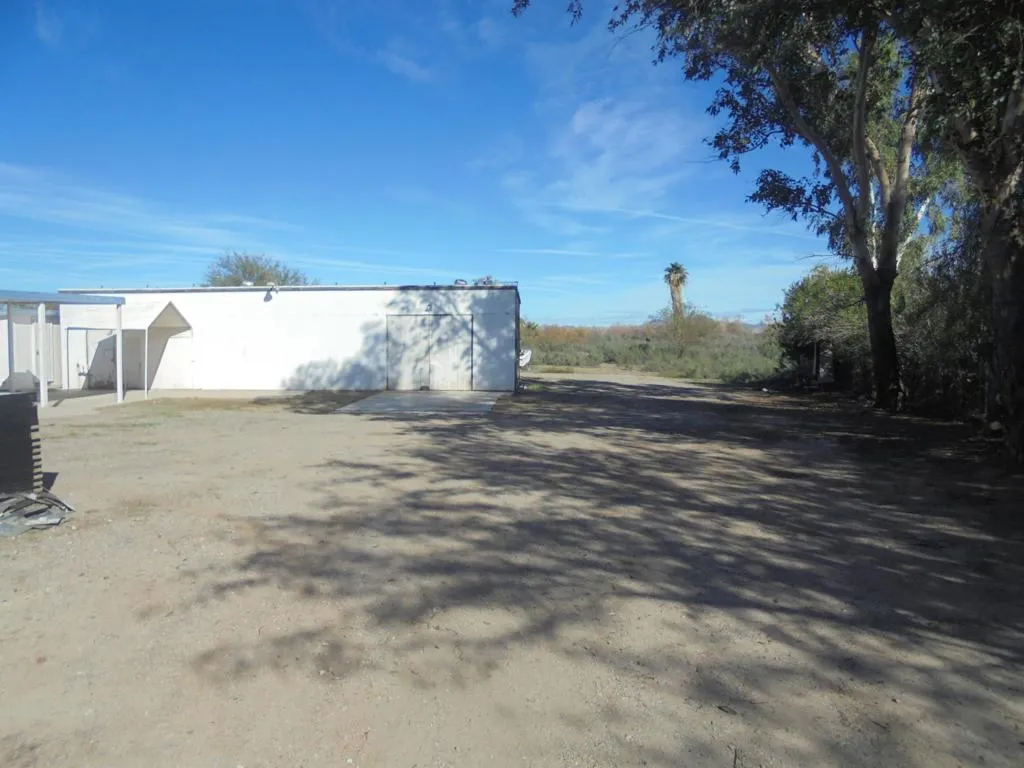 2274 Riviera Drive, Blythe, California 92225 home-pic-14