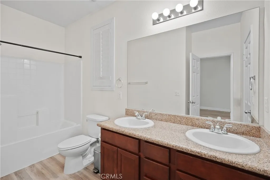 31818 Ruxton, Menifee, California 92584 home-pic-12