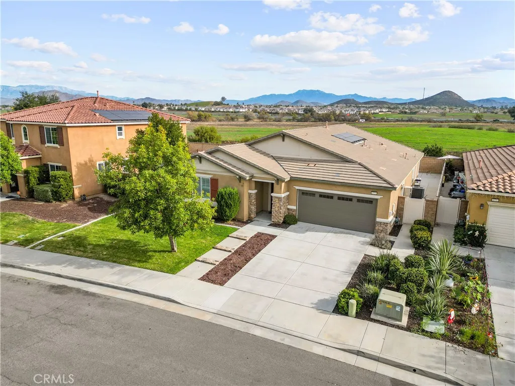 31818 Ruxton, Menifee, California 92584 home-pic-3
